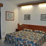 Nautilus 3* Roses